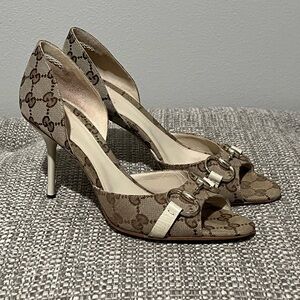 Gucci Beige Monogram Heels